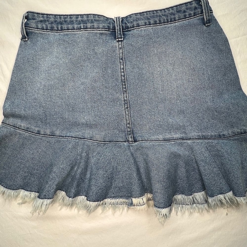 Denim skirt with pleats
